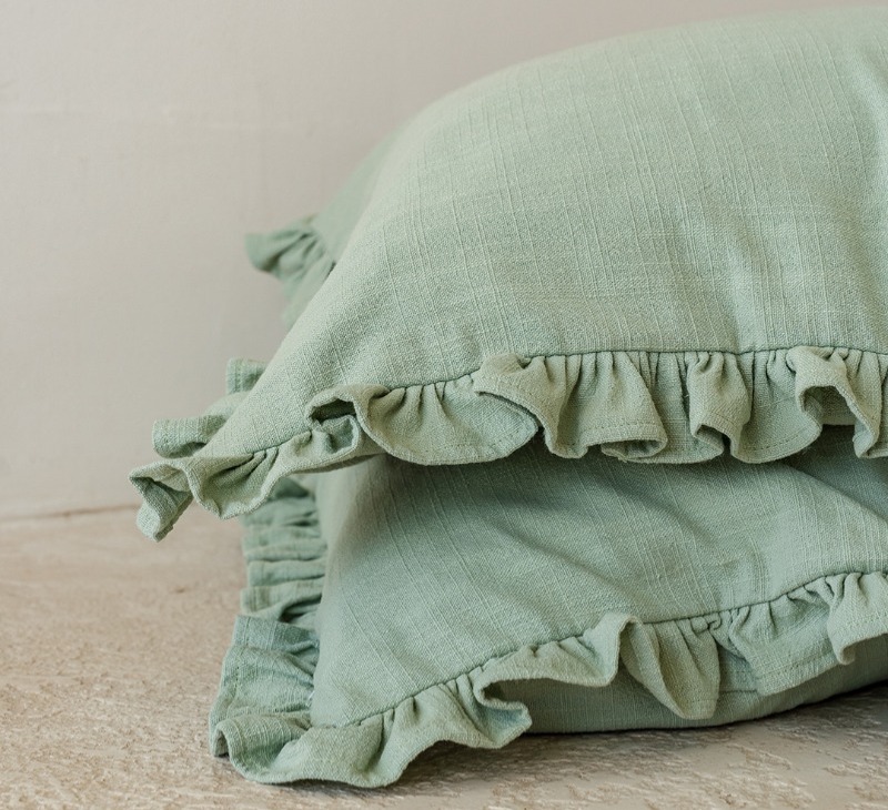Rahasia Tempat Tidur Terlihat “Mahal” Tanpa Ganti Kasur: Styling Sederhana yang Sering Diabaikan