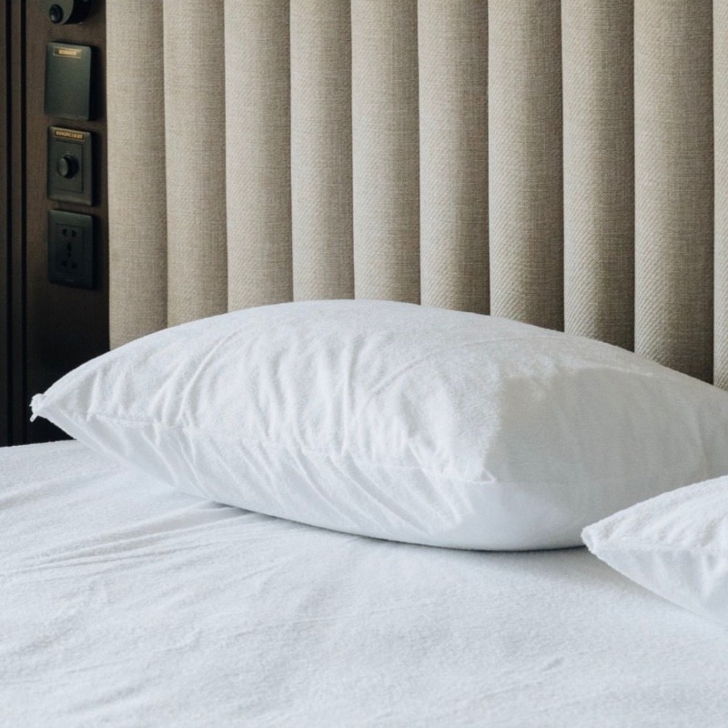 Perbedaan Pillow Protector dan Sarung Bantal yang Perlu Diketahui 