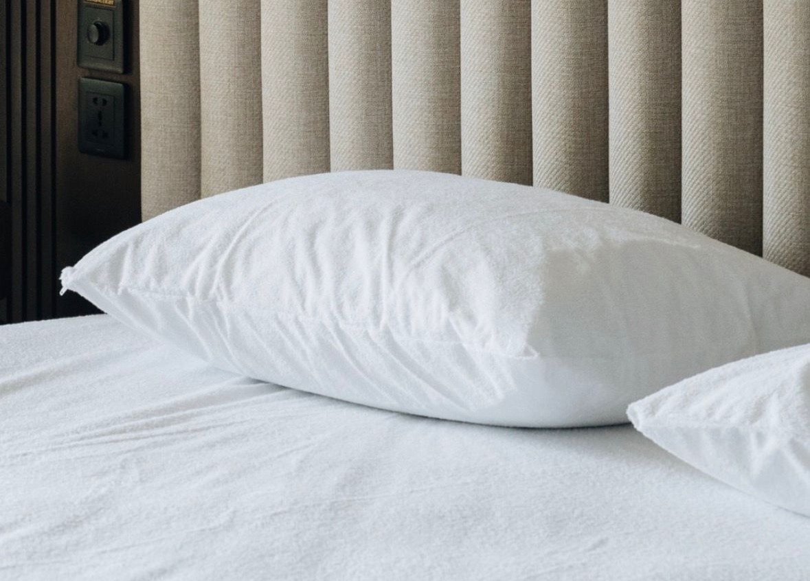 Perbedaan Pillow Protector dan Sarung Bantal yang Perlu Diketahui 