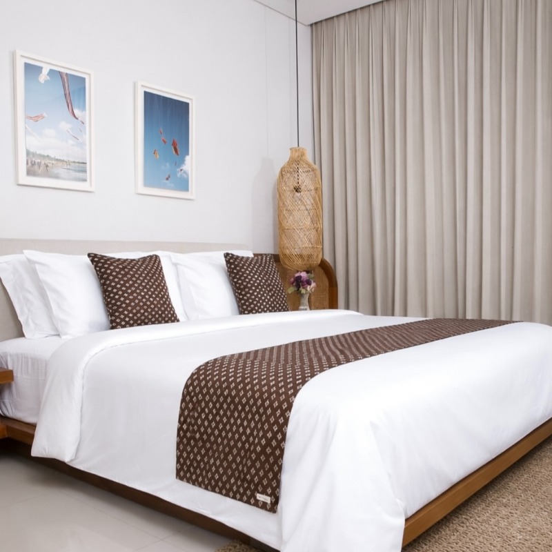 Perbedaan Flat Sheet vs Fitted Sheet: Fungsi, Kelebihan, dan Waktu Penggunaan yang Tepat