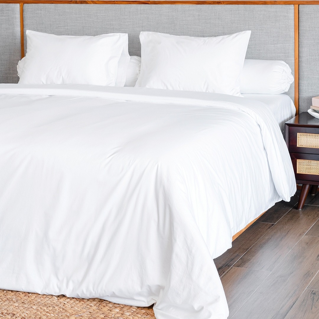 Bed Sheet Linen vs Katun: Mana yang Lebih Nyaman untuk Cuaca Tropis dan Tidur Sehari-hari?