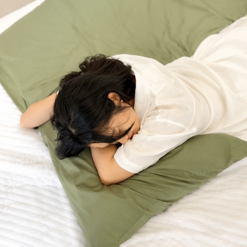 Rekomendasi Pillow Case yang Nyaman untuk Kulit Wajah dan Membantu Mengurangi Gesekan Saat Tidur