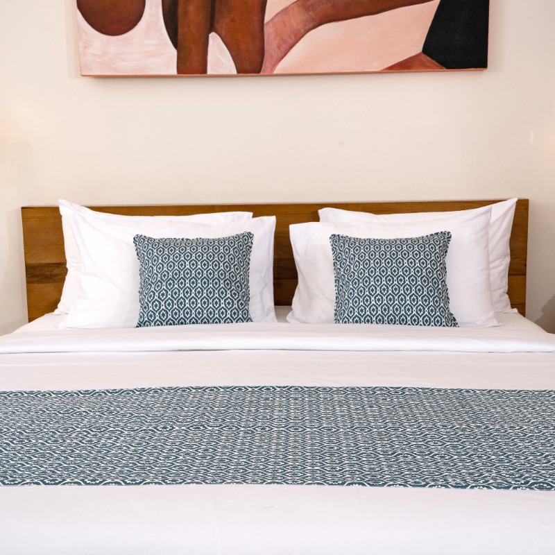 IndoLinen Green Ikat Runner Set